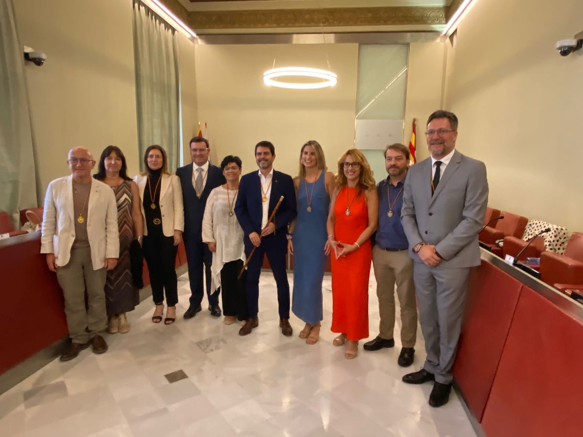 Per molts anys alcalde  <a href="/marccastells/">Marc Castells</a> i tota la seva llista de <a href="/JxIgualada/">Junts per Igualada</a> i <a href="/JxCat_Igualada/">Junts x Catalunya a #Igualada</a>.
Avui comencem una nova etapa plena de reptes il·lusionants.
#junts treballem per #Igualada ❤️