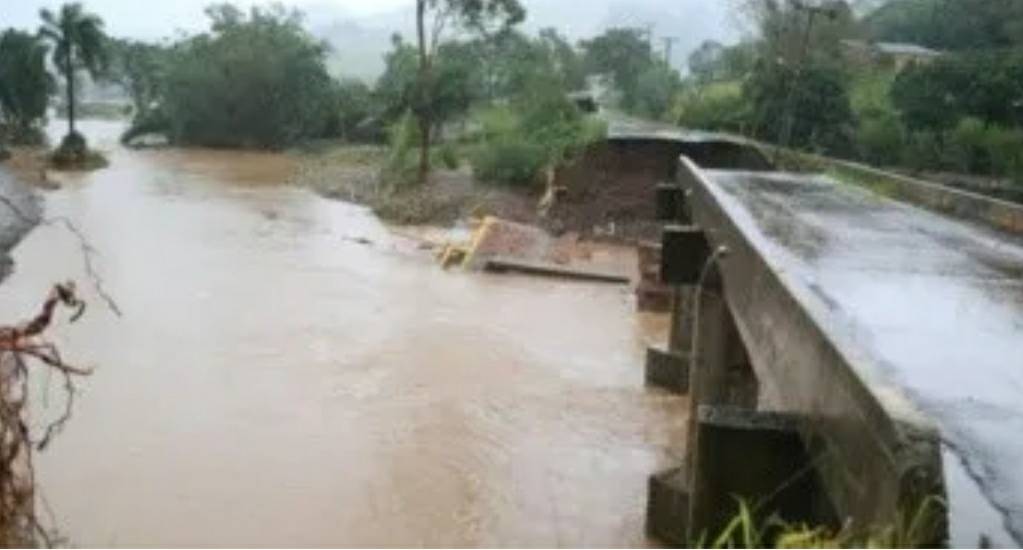 MinutoMercedes's tweet photo. Ciclón tropical en Brasil dejó al menos un muerto y cinco desaparecidos - Minuto Mercedes ✍️ https://t.co/5IqIdZ6AIX https://t.co/PwylsfnbuB