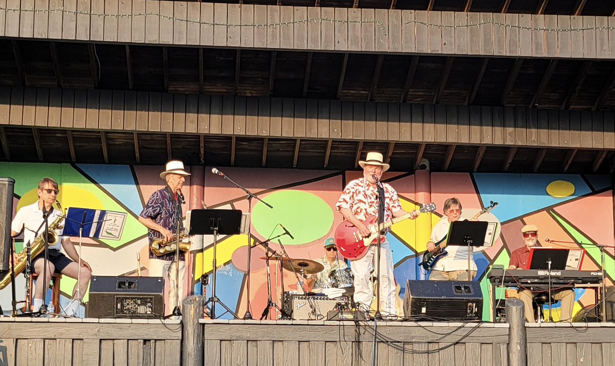 LesKerr's tweet image. Enjoyed playing #redcaboosepark in #bellevuetn Friday. Thanks to the great audience! @visitmusiccity @LesKerr #americanamusic #Nashville