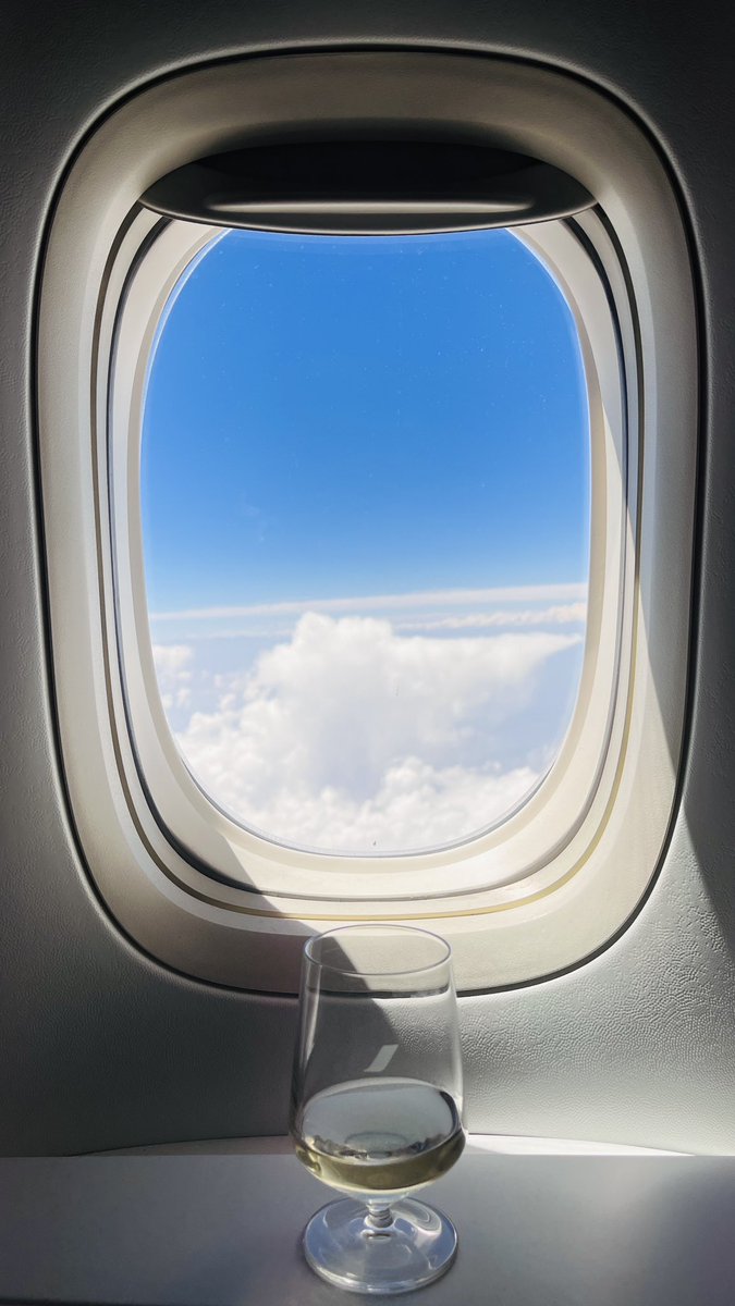 Bonjour le ciel!
<a href="/AirFranceFR/">Air France FR</a> <a href="/airfrance/">Air France</a> <a href="/AvgeeksFR/">AvgeeksFR ✈️ #avgeek</a>