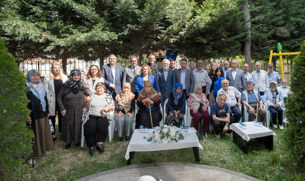 ibuajanda's tweet photo. Bolu, Kıbrıscık ve Mengen oyunlarından derlenen halk oyunları gösterisi ilgiyle izlendi ve büyük beğeni topladı.

https://t.co/LljFFEzCCi

#ibuajanda #BoluAbantİzzetBaysalÜniversitesi #BAMER #İzzetBaysalVakıfHuzurEvi #GülezlerKonağı #doğanınkalbindeüniversite https://t.co/00HxfRDlRG