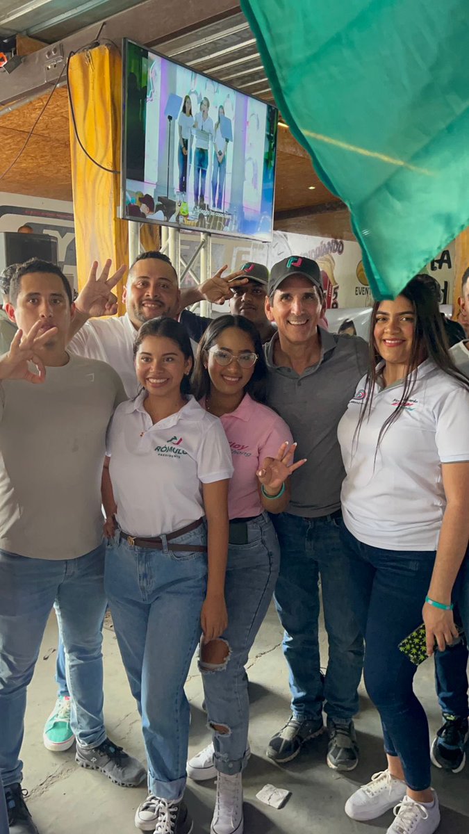 🇵🇦 Sábado de acción. Reuniones, caminatas y convivios, nuestra juventud en todo el país reconocen la importancia de participar activamente y defender con nuestro voto el triunfo electoral #lobuenoviene #rómulopresidente