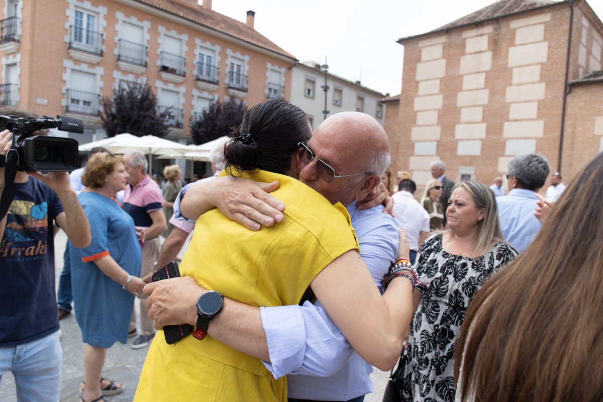 Todo el cariño que hoy me habéis dado os lo pienso devolver con muchas horas de trabajo incansable para sacar adelante a nuestra ciudad. 

¡Gracias a todos de corazón!