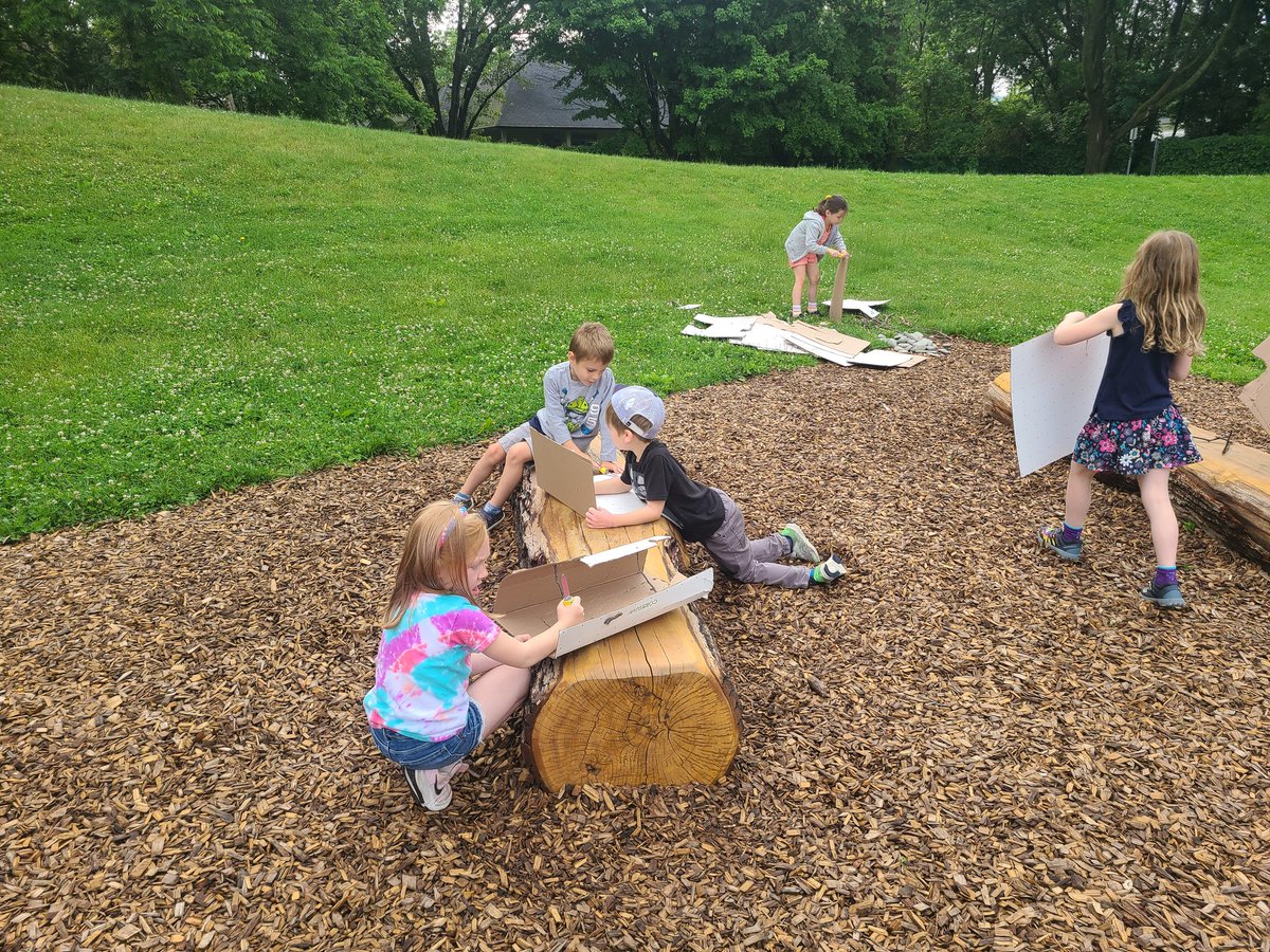 Thank you <a href="/DundanaSchool/">Dundana School</a> and Highview School for two fabulous day engaged in #Outdoorlearning with a focus on #selfregulation and connection to the science curriculum.
<a href="/HWDSB/">HWDSB</a> <a href="/HWDSB_WeHelp/">HWDSB_WeHelp</a> <a href="/nicolafacchini2/">Nicola Facchini</a>