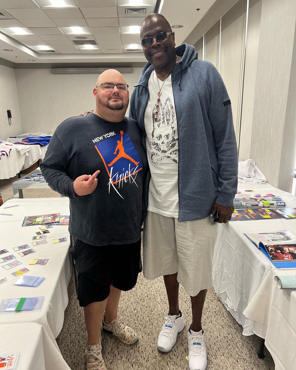 MailOrderMike's tweet photo. Round 2 with New York Knicks Legend and NBA Hall of Famer, Patrick Ewing signing is complete! Here’s a few highlights! Thanks to all who sent in to @MailOrderMike ! #autograph #oncardauto #1986FleerBasketball #1986starbasketball #rookiecard #newyorkknicks #NewYorkForever https://t.co/MgMBljOnVJ
