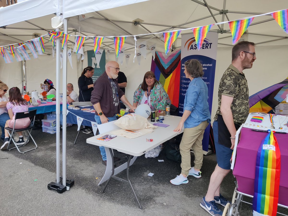 OmaghPride's tweet photo. Some of our wonderful vendors, offering crafts, advice and advocacy π³οΈβππ³οΈββ§οΈπ³οΈβππ³οΈββ§οΈ #OmaghPride https://t.co/hp1Bt0nXOw