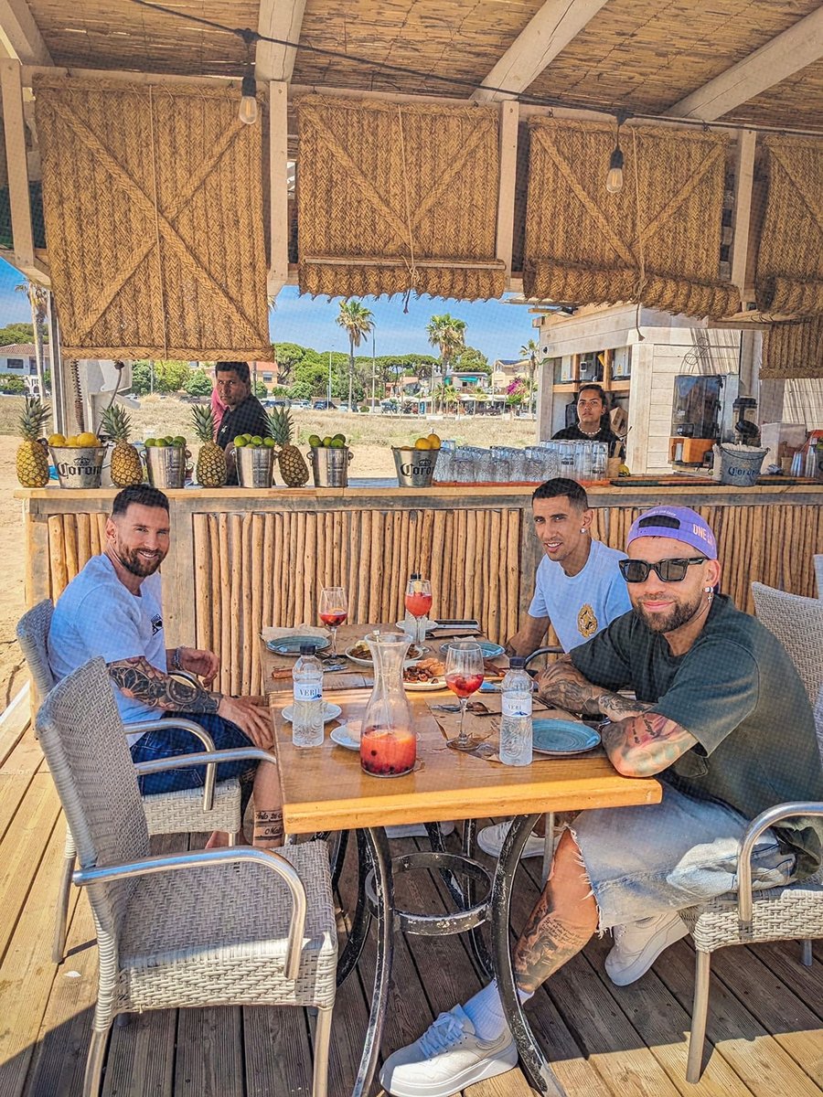 ᅠ

               ◖ ℕ𝗲𝘄 𝗎𝗉𝑑𝑎𝑡𝑒 _ 𝕀𝗻𝘀𝘁𝗮𝗴𝗿𝗮𝗺.

                 › ⧣ 𝟏𝟗 ▸﹫𝗯𝑒𝖺𝗋_ 𝒄𝒉𝐚𝗺𝗽 ❛ ( 𝙼𝙳𝙿 )
 
ᅠ
 ᅠ                         Amigos.👏🏻❤