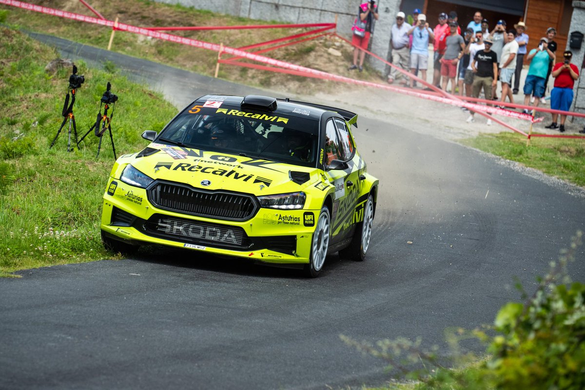 Supercampeonato de España de Rallyes (@supercer_rfeda) on Twitter photo 📢 ¡¡¡Llega el desenlace final del <a href="/RallyOurense/">Rallye de Ourense Recalvi</a>!!!
👀 Vive en directo con <a href="/teledeporte/">Teledeporte</a> y el streaming oficial de la <a href="/RFEdeA/">Real Federación Española de Automovilismo</a> los kilómetros decisivos de la prueba gallega del <a href="/SuperCER_RFEDA/">Supercampeonato de España de Rallyes</a>.
🌐 shorturl.at/kyHQ2
📺 shorturl.at/dozT8 📢 ¡¡¡Llega el desenlace final del <a href="/RallyOurense/">Rallye de Ourense Recalvi</a>!!!
👀 Vive en directo con <a href="/teledeporte/">Teledeporte</a> y el streaming oficial de la <a href="/RFEdeA/">Real Federación Española de Automovilismo</a> los kilómetros decisivos de la prueba gallega del <a href="/SuperCER_RFEDA/">Supercampeonato de España de Rallyes</a>.
🌐 shorturl.at/kyHQ2
📺 shorturl.at/dozT8