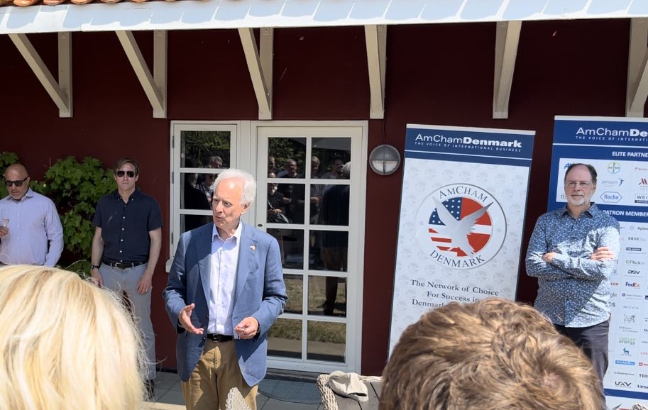 Thankful for the work @AmChamDK does every day to strengthen the trade &amp; investment relations between Denmark and the U.S. What better way to celebrate than a classic American BBQ at the heart of the uniquely Danish Folkemødet! #fmdk