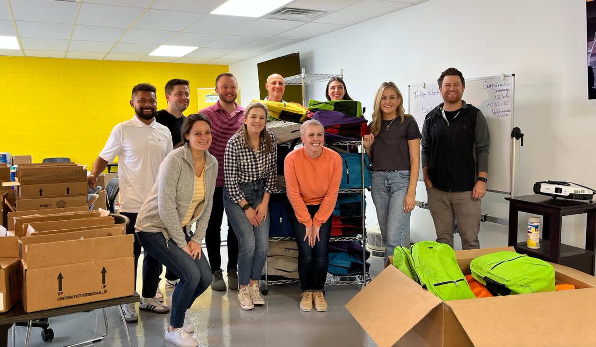 Microsoft Volunteer Day: A Heartfelt Thank You!
Yesterday, Microsoft team members came to Rincon Family Services to help stuff 900 book bags with essentials and school supplies. These book bags will benefit the asylum seekers families at our Welcoming Center. #VolunteerDay