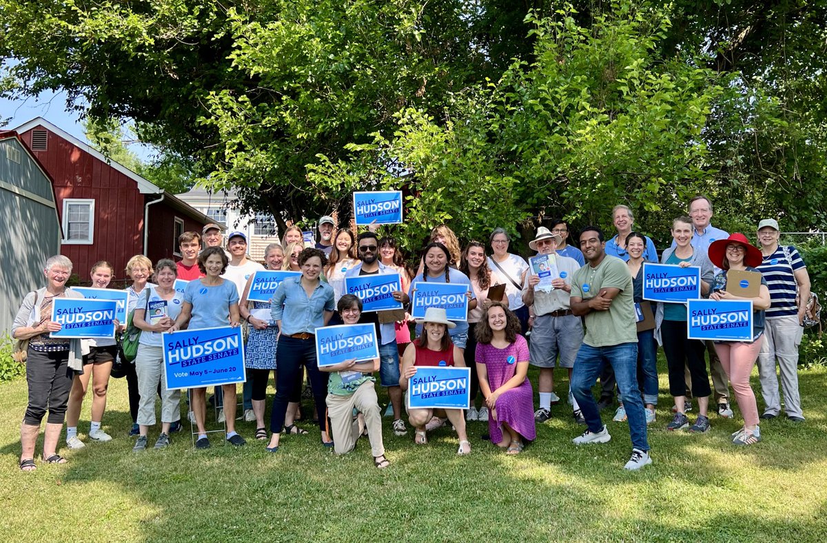 Get 👏🏼 Out 👏🏼 The 👏🏼 Vote 👏🏼