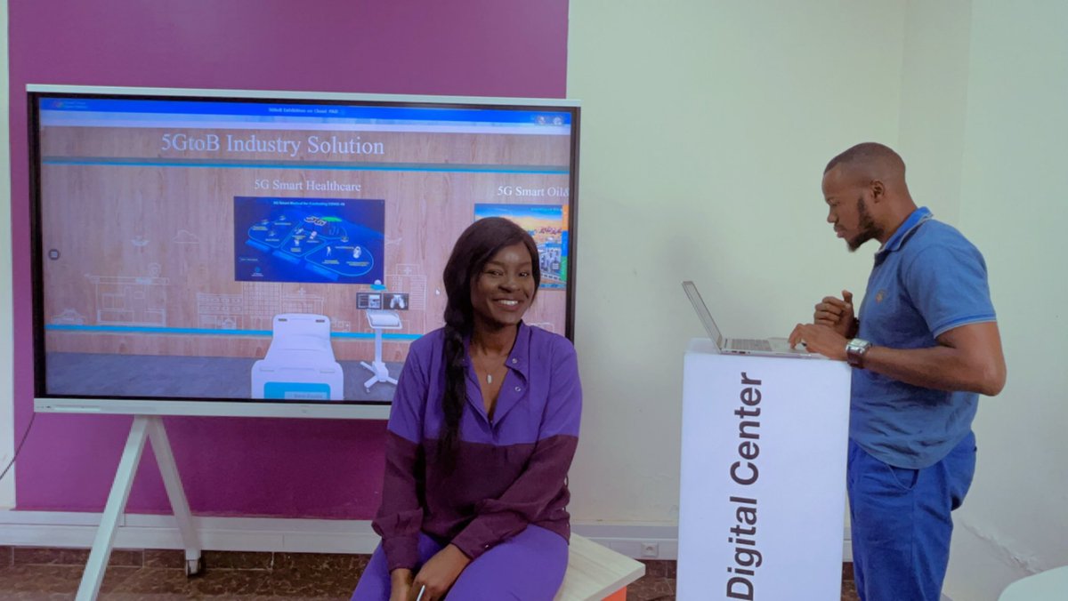 QuenumZ's tweet photo. Un talk sur un sujet passionnant! 
La #5G pour booster l’IoT ou autrement dit la technologie au service des besoins numériques grandissant et pour des solutions adaptées. Heureuse d’en avoir assuré la modération. 
@orangeguinee_gn @orangeafrica #ODCGuinee https://t.co/bBELPfy8S6