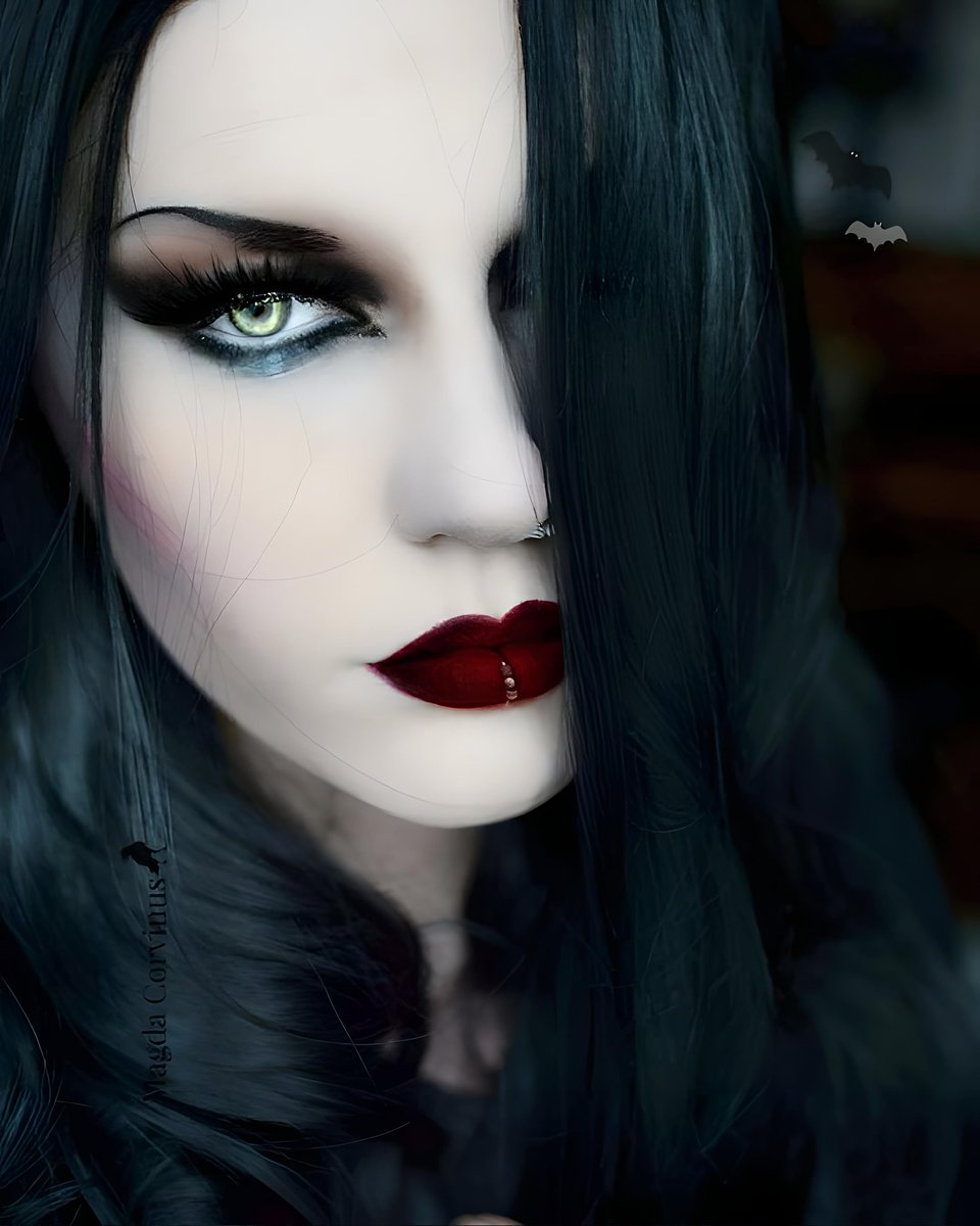 EireenViolet's tweet photo. #altmodel #altgirl #gothgirl #darkgirl #eireenvioletart #gothfashion #gothmakeup #sweetdarkness #darksilence #gothicbeauty #gothiclove #darkbeauty #gothfamily #nugoth #gothromantic #gothvampires #gothaesth #goth #gothvibes #gothworld #gothsexy #dark #darksexy #vampires 🦇❣️🦇 https://t.co/L76twtZQJe