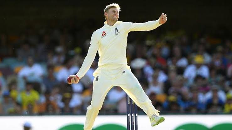 Joe Root - All-rounder in the making. 2nd dig with Birmingham Royalty, Moeen Ali, could be some fun. Good job, @benstokes38 #Ashes23 #ENGvsAUS