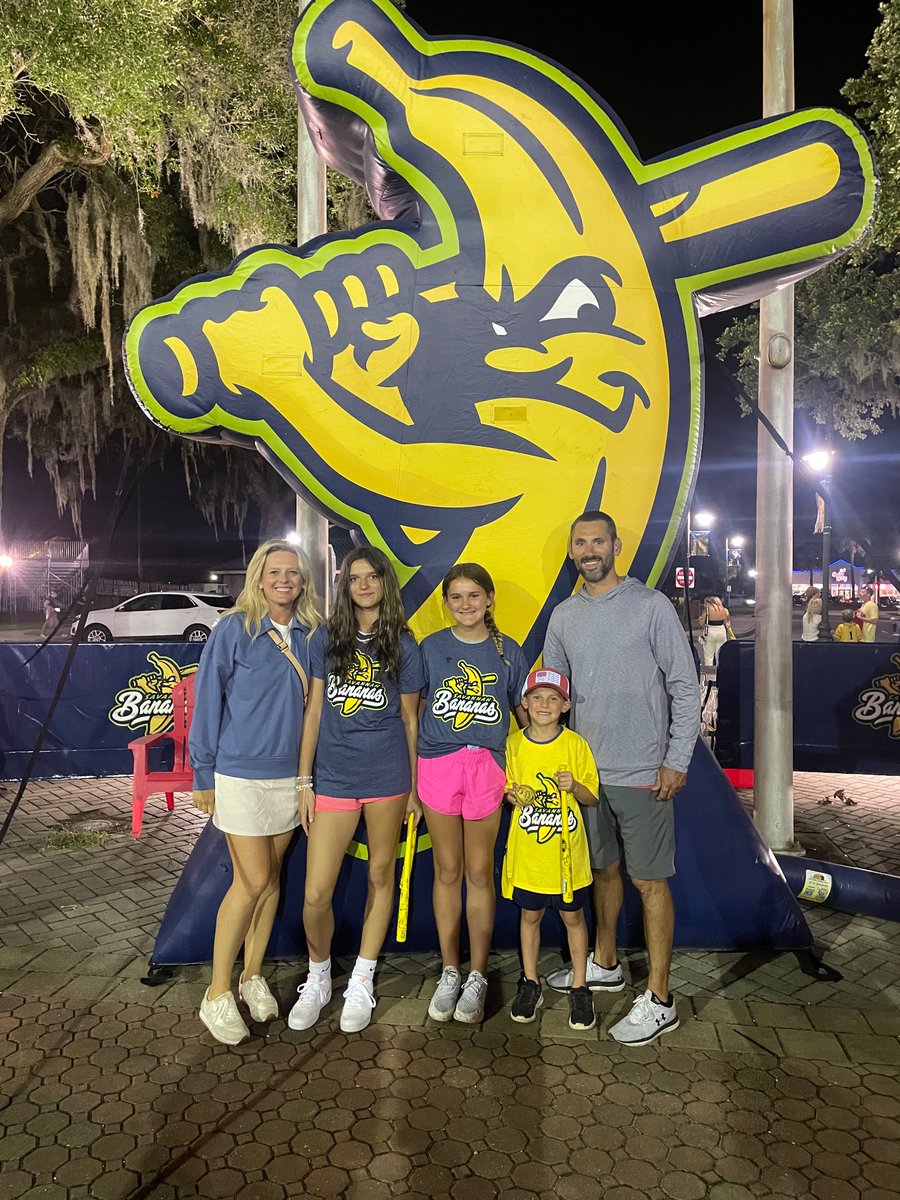 lands_nicholas's tweet photo. @TheSavBananas @YellowTuxJesse 
Came from Southern Illinois to our first game and all I can say is wow! Most entertaining and interactive event we have seen! We all loved it! Will definitely be back! Very appreciative of the autographs and pictures after the game! #fansfirst https://t.co/2wiISqMnWI