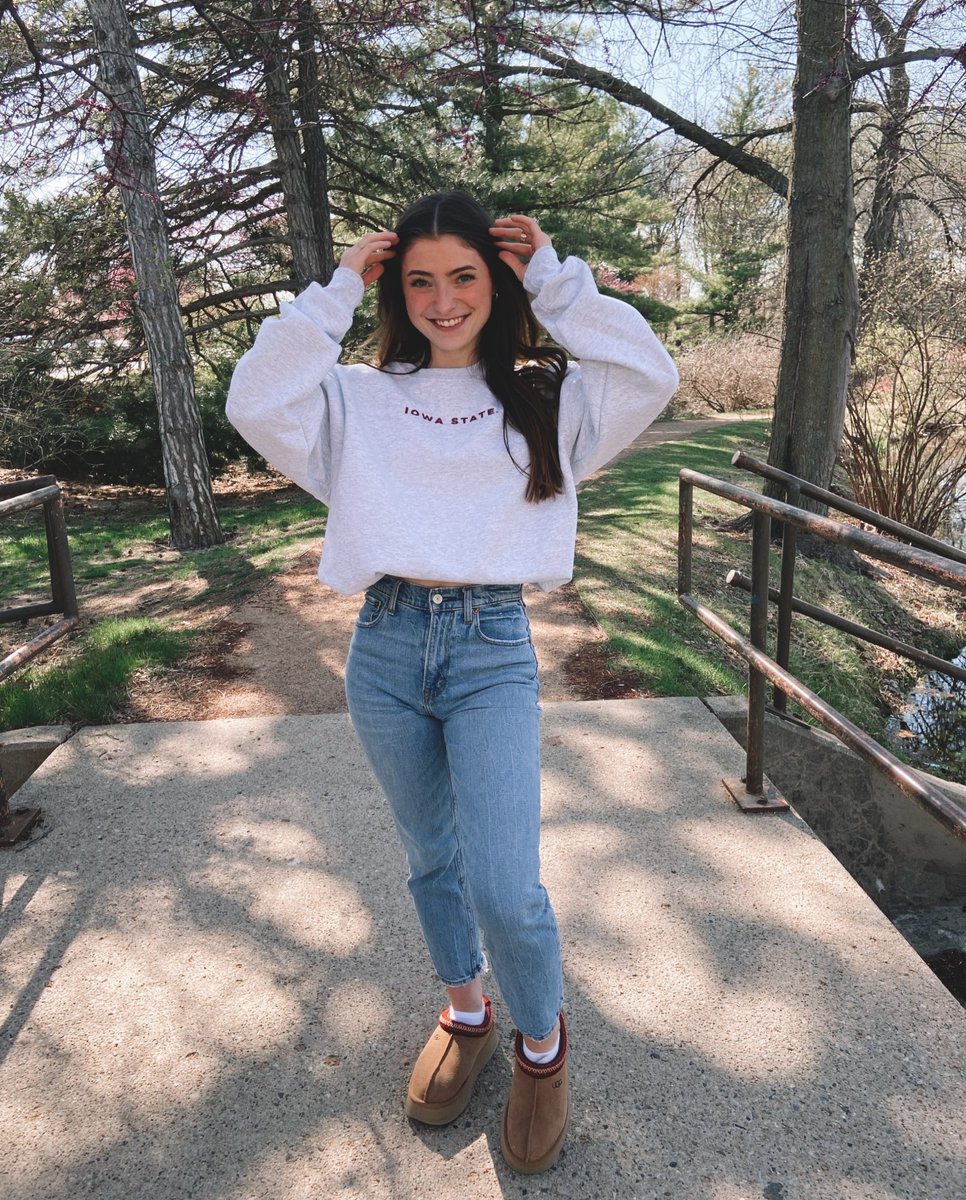 Is your B-DAY in June??? Take advantage of our 50% off birthday discount now! 🎂🎈
{50% off one item, in-store only, some exclusions apply} #shopbarefoot #cyclONEnation #iowastate #cyclones