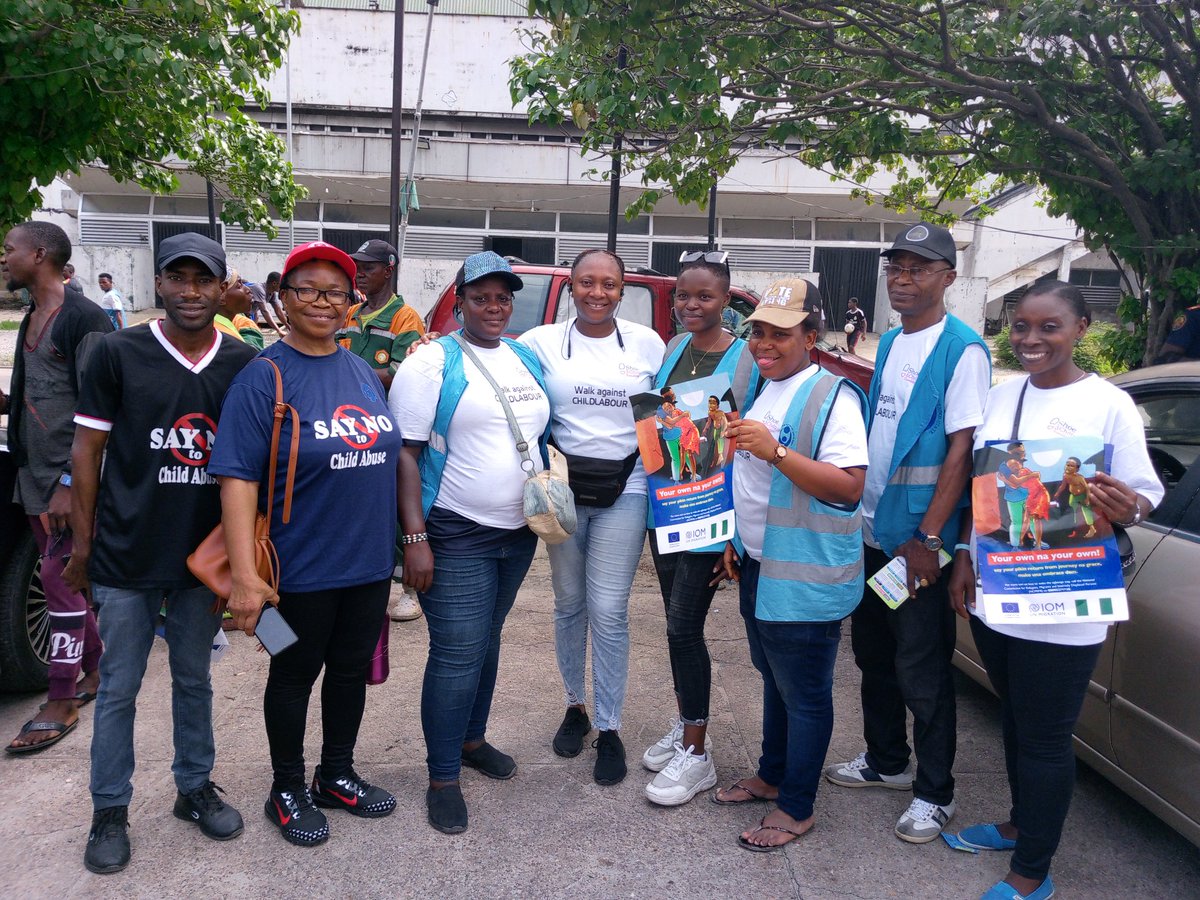 The Child Protection Network (CPN) Lagos; Ajeromi chapter joined other NGOs and CSOs for a Walk against Child Labor organized by @shoeachildnigeria #dreamsfromtheslum #stopchildlabour #awareness #education #childprotectionact #childprotectionnetworklagos #ajegunle #lagos