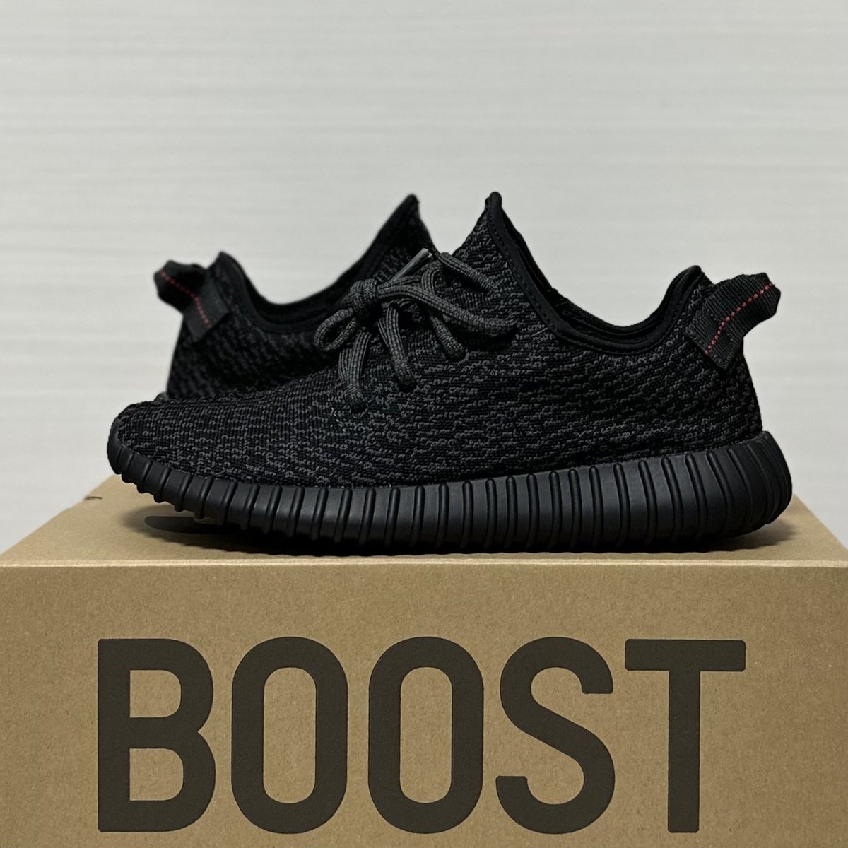 New Kicks 👟🔥
Adidas Yeezy Boost 350 Pirate Black 🍁🖤🔥
#NewKicks
#Adidas #YeezyBoost350 #PirateBlack 
#Sneaker
#アディダス #イージーブースト350 #パイレーツブラック
#スニーカー
instagram.com/p/CtmFWl0v1O8/