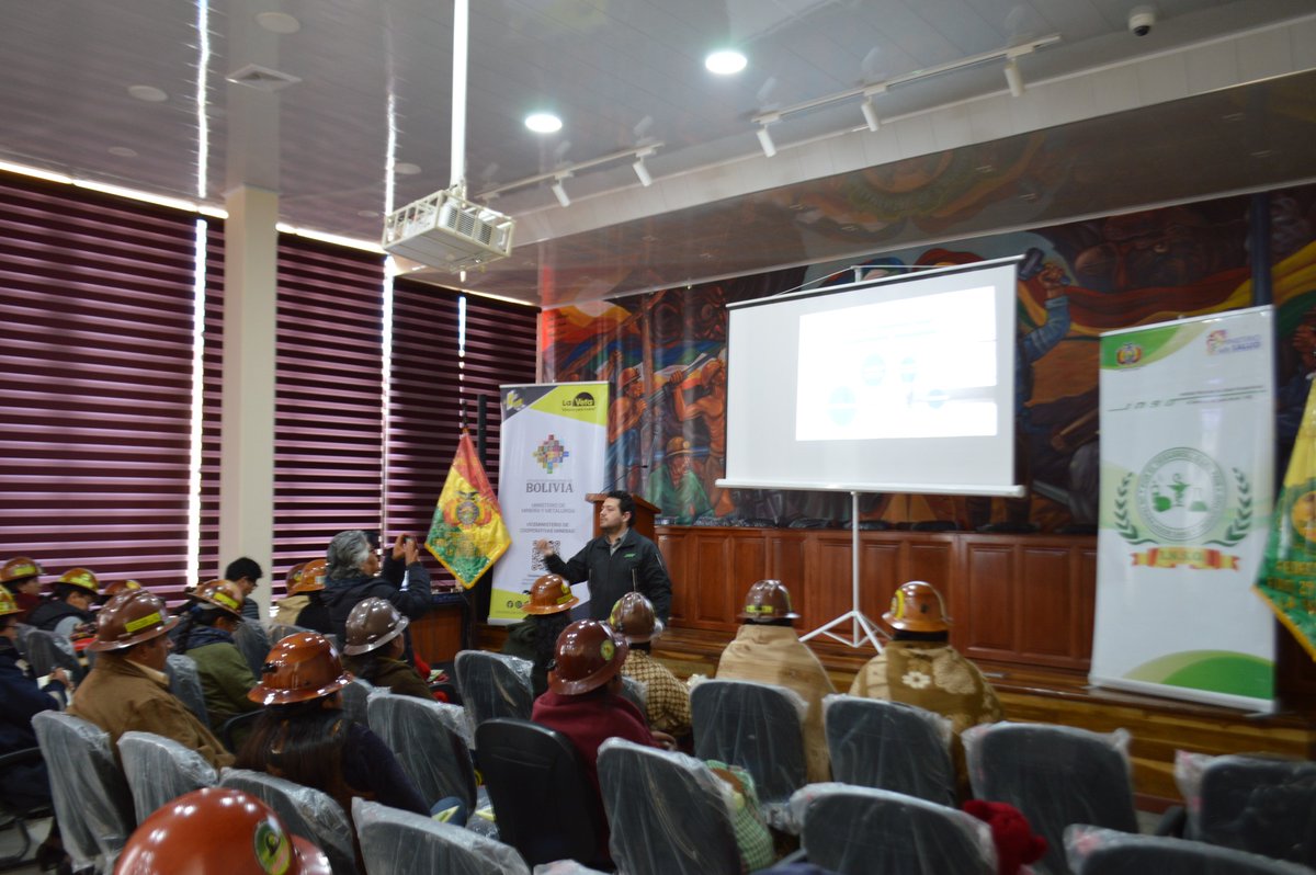 INSO_BOLIVIA's tweet photo. CURSO DE LIDERAZGO EN COOPERATIVAS MINERAS - DIRIGIDO A MUJERES MINERAS
INSO - INSTITUTO NACIONAL DE SALUD OCUPACIONAL
Los temas que se trataron fueron:
SALUD OCUPACIONAL Y RIESGOS PROFESIONALES
SEGURIDAD INDUSTRIAL Y SEÑALIZACIÓN
EFECTOS DEL MERCURIO
ERRADICACIÓN DE LA SILICOSIS https://t.co/aNlofim0F6