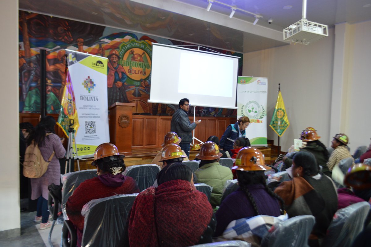 INSO_BOLIVIA's tweet photo. CURSO DE LIDERAZGO EN COOPERATIVAS MINERAS - DIRIGIDO A MUJERES MINERAS
INSO - INSTITUTO NACIONAL DE SALUD OCUPACIONAL
Los temas que se trataron fueron:
SALUD OCUPACIONAL Y RIESGOS PROFESIONALES
SEGURIDAD INDUSTRIAL Y SEÑALIZACIÓN
EFECTOS DEL MERCURIO
ERRADICACIÓN DE LA SILICOSIS https://t.co/aNlofim0F6