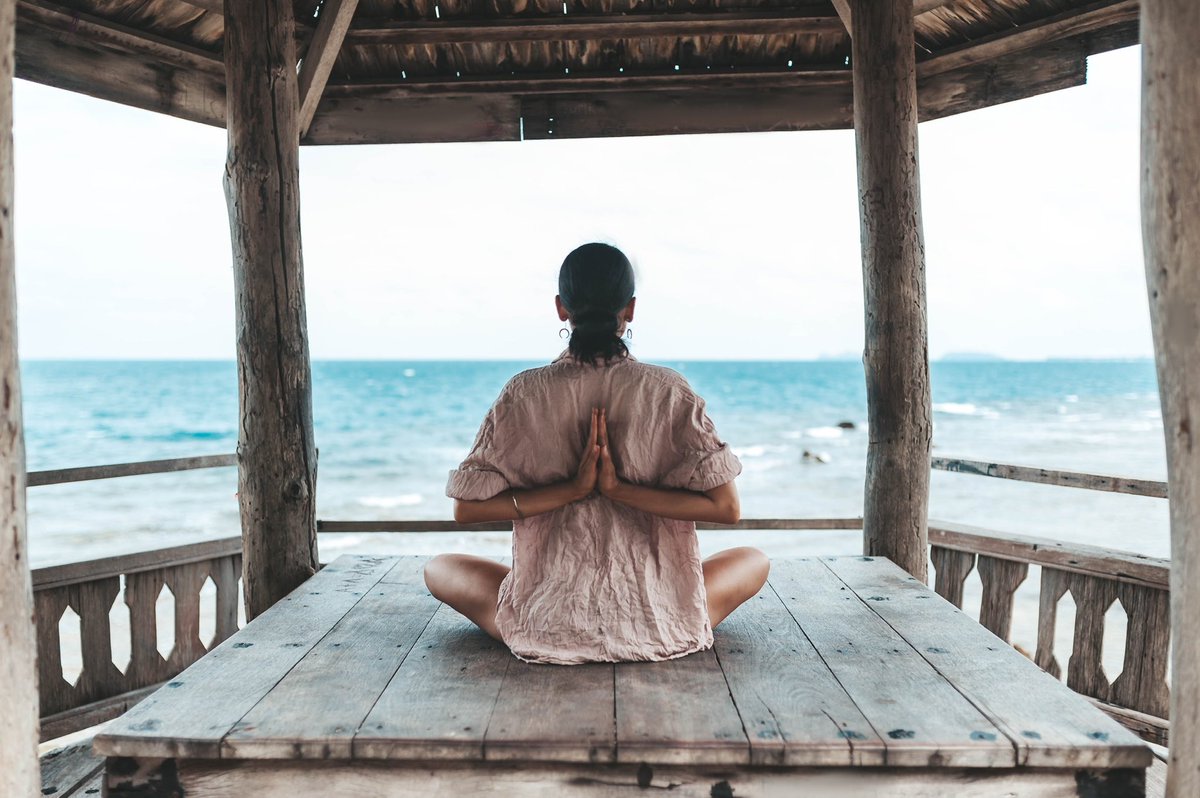 analizariel's tweet photo. We call out to God when life is not great
Don’t forget to connect even when life is optimistic + grand
#paschimanamaskarasana or #reverseprayerpose
IMO depicts God leading your path, allowing you to navigate through life with love, gratitude, and kindness. #yogainspiration https://t.co/feGmsjbDNo