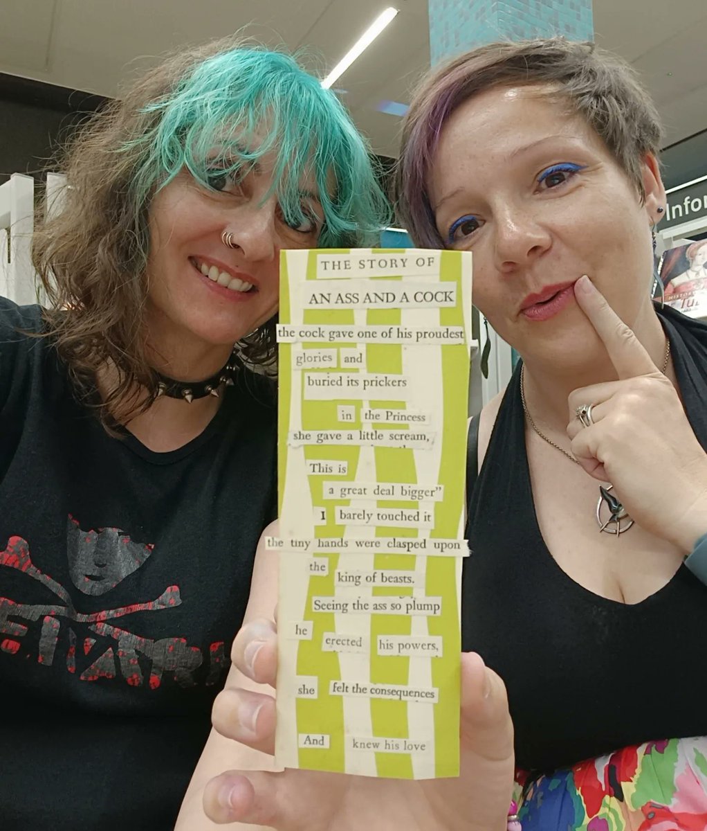 Kittigirl667's tweet photo. Last night was fun #librarylates #artworkexeter creating #origamicranes making a #sloth vinyl - #fablabexeter
creative writing pieces - #lovecuts & drinking & inking - #doubleelephantprintworkshop Plus live music, drag act & silent disco with #phonicfm DJ's #silentdisco #emo π€© https://t.co/jLhogcv0k1