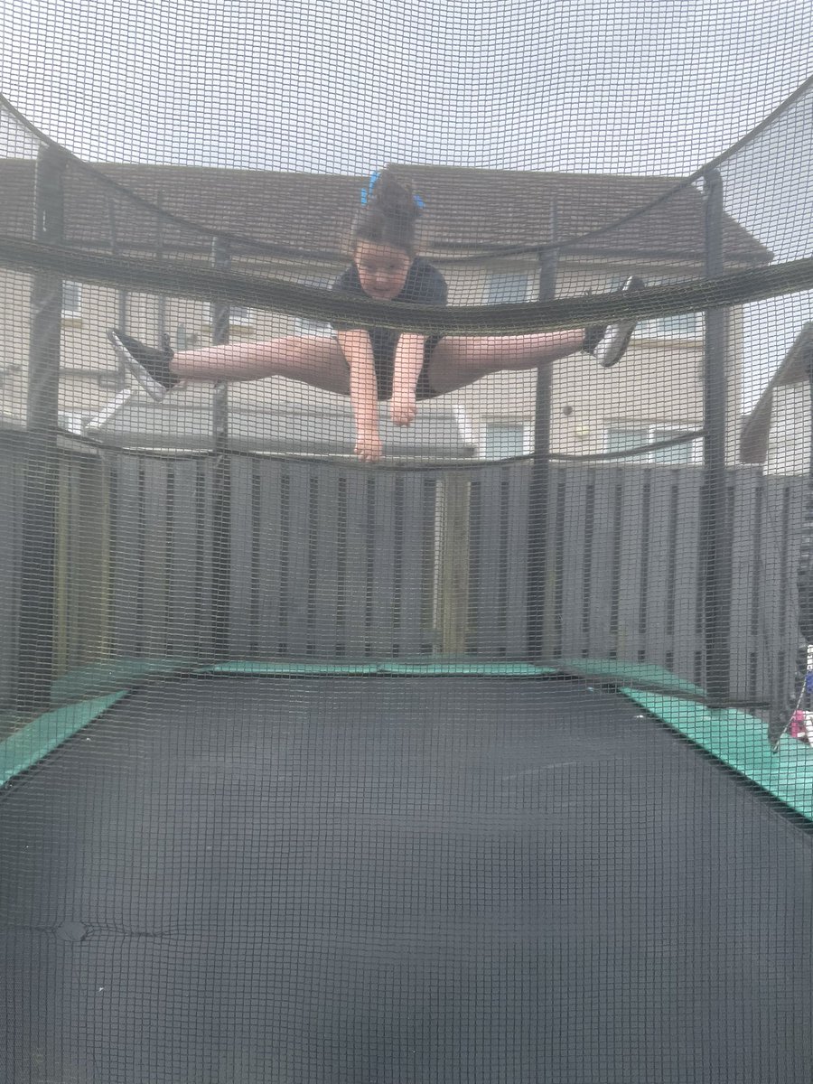 E ready for the grangemouth childrens parade with her cheer and dance group. <a href="/MrsVKiddie/">Mrs Kiddie and P5 @ VPS</a> @