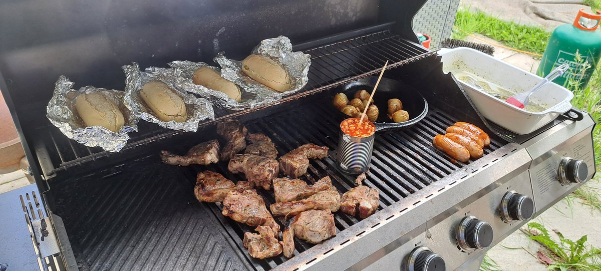 BluePandaBarbeque tweet media