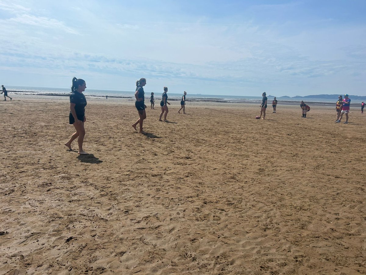 Well done The Warriors Ladies winning @BeachRugbyWales beating @7SRFCL 2-1