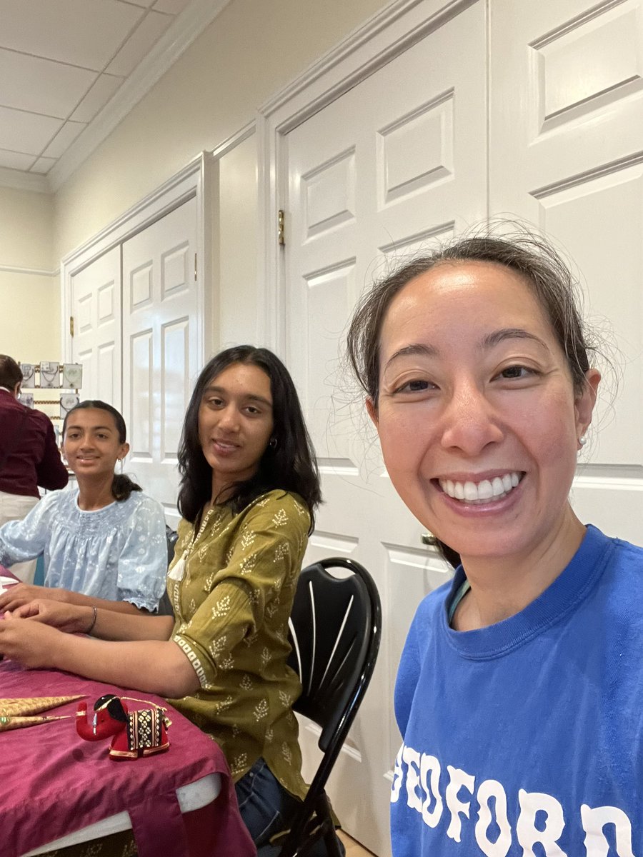 NotesByMrsC's tweet image. Stop by the The First Parish in Bedford, MA for the Bedford Cultural Fair from 11-3 today! Event will be indoors ☔️ Kindness rocks and Henna for Humanity with 2 great #lpsHAWKS!! ❤️#thekindnessrocksproject #henna @BedfordMAGov @Bedford_Citizen @Hawk_Principal @lexingtonsuper