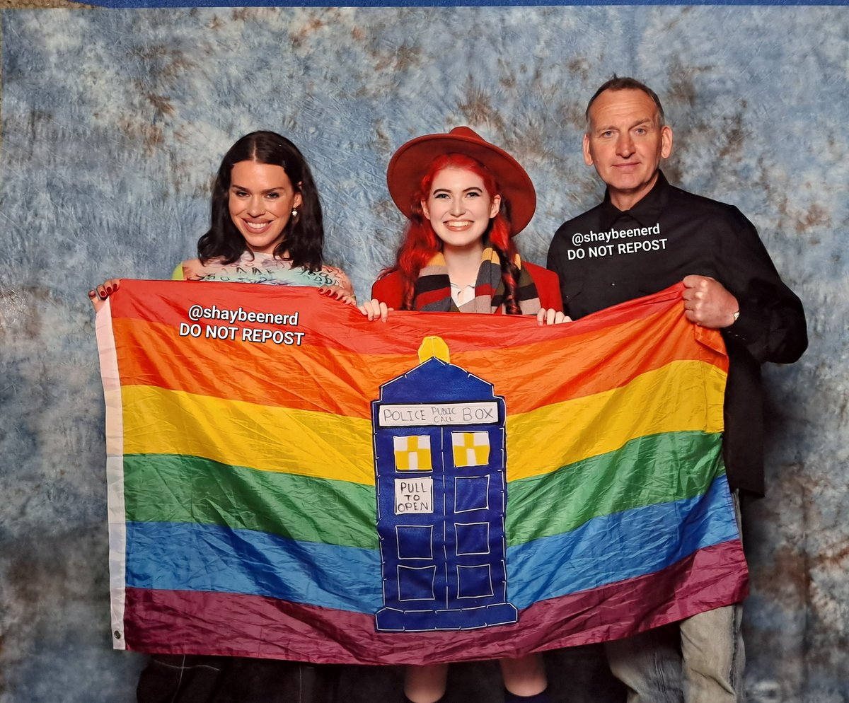 sooooo...  this just happened #DoctorWho @AwesomeCon