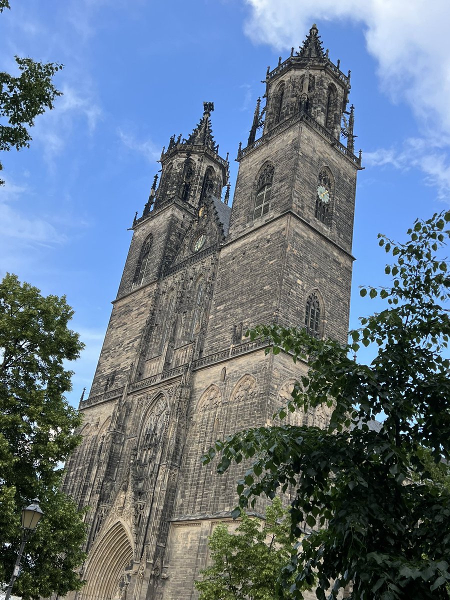 Heute mal wieder in Magdeburg auf dem Domplatz 😊