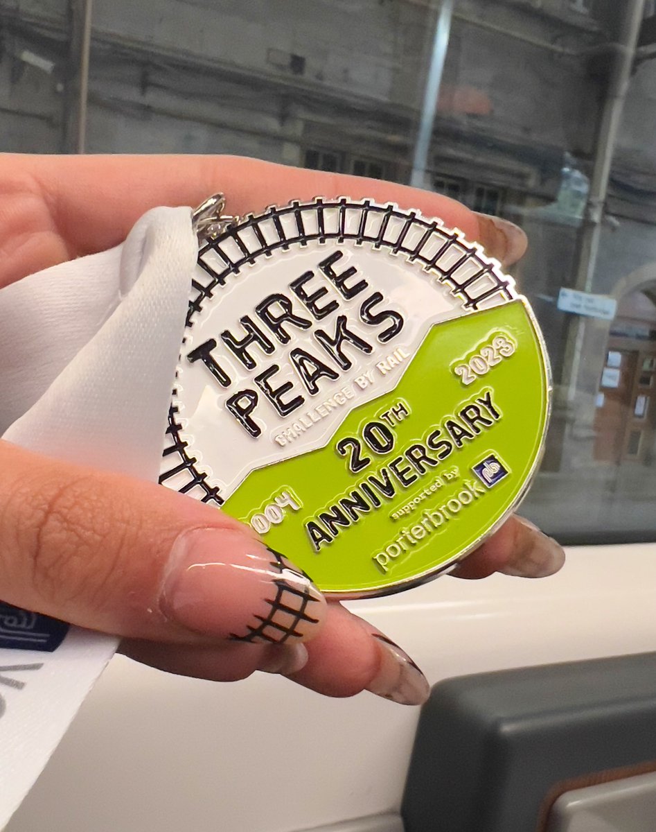 Bessie 🚂 🦡 tweet media