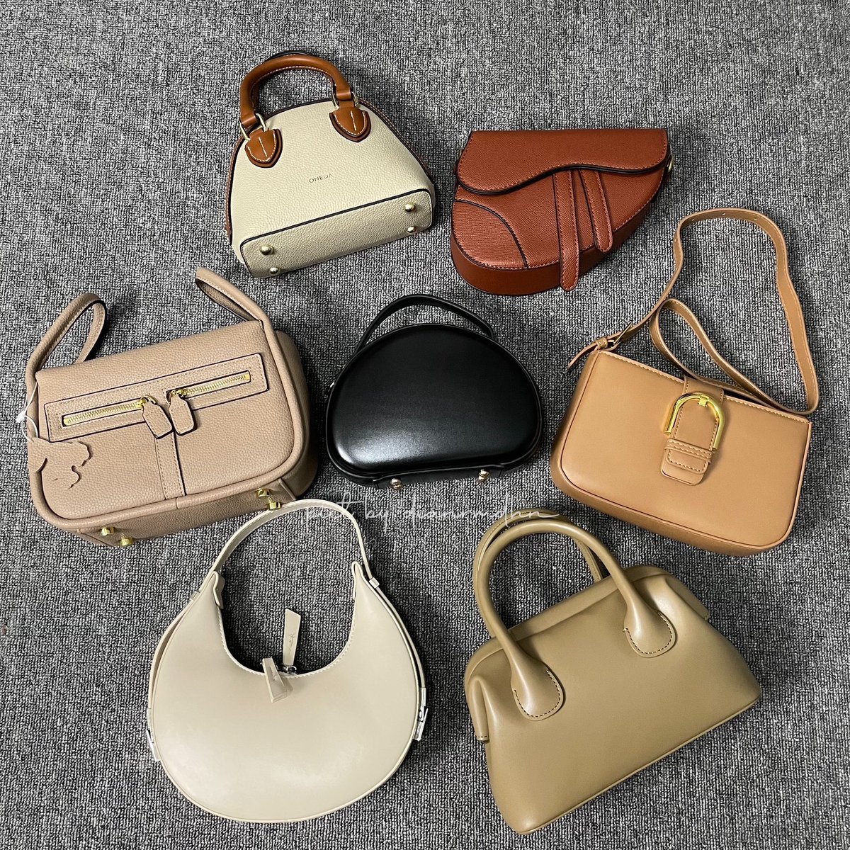 SAVE &amp; SHARE kalo kalian lagi cari referensi tas cakep! 

Koleksi tas aku yang ga nyesel aku beli🥰

- a thread