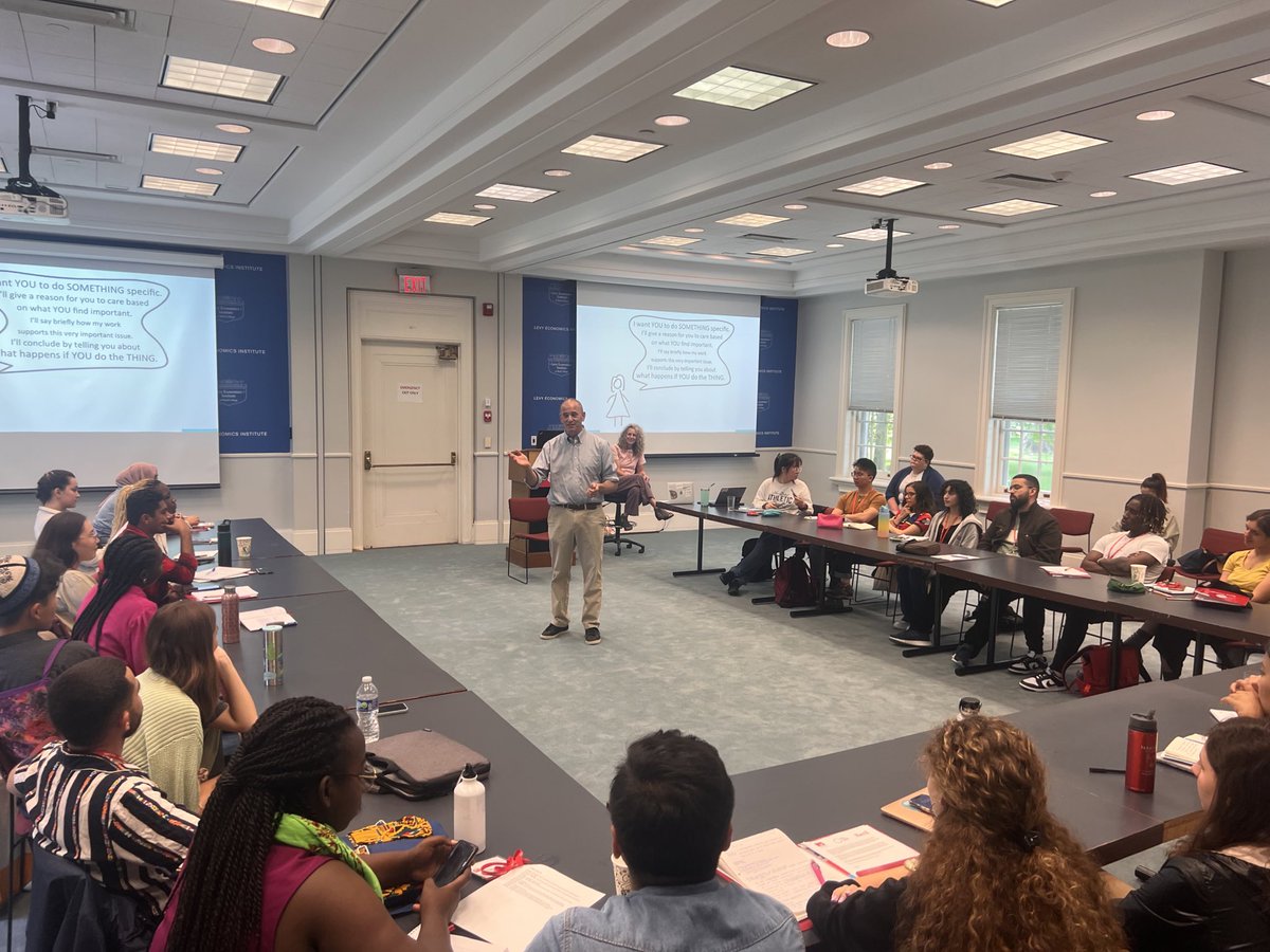 Jonathan Becker, Director <a href="/bardcce/">Bard CCE</a>, speaks at the Communicating Public Policy session of the #2023EDIWorkshop