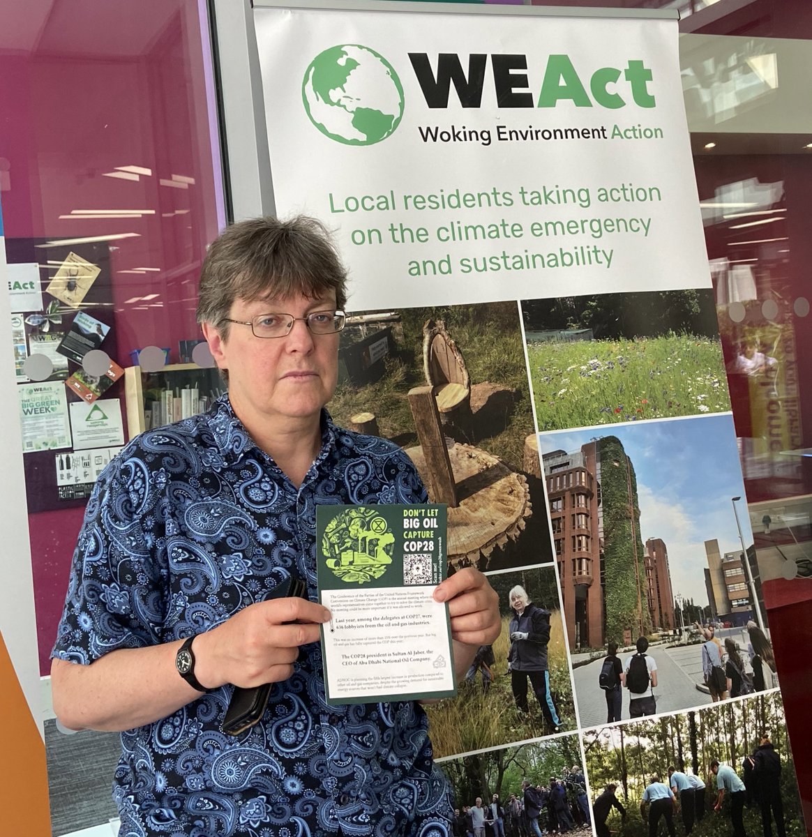 WokingXr's tweet photo. The first step to encouraging others into taking action on the #ClimateEmergency is to start talking.
Conversations at #WokingLibrary @ActionWoking @Canalside_chill @mylifemysay @Woking_NewsMail
@XRSurrey https://t.co/hzWQfJ0pB3