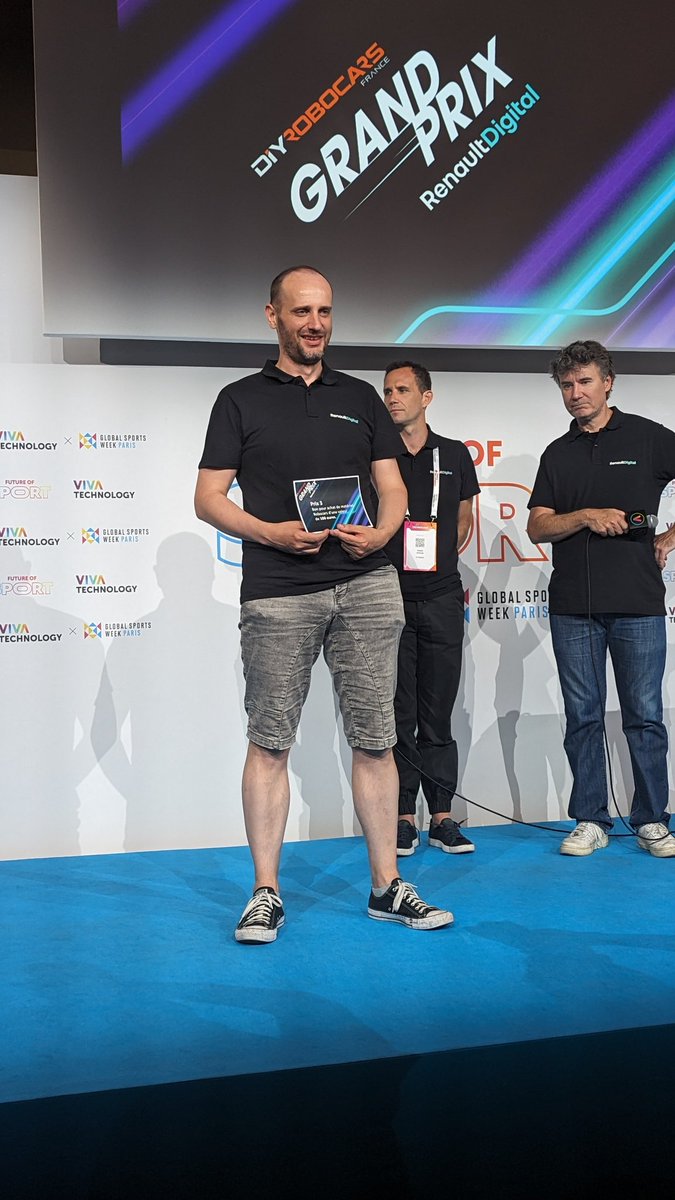 [#Vivatech] Découvrez le podium de ce Grand Prix Renault Digital - Vivatech23 ! 
🥇 Subaru 2
🥈 IroadTripper
🥉 Fous du volant 
Félicitations à eux et à tous nos participants !  

<a href="/VivaTech/">VivaTech</a> <a href="/renaultgroup/">Renault Group</a> #robocars