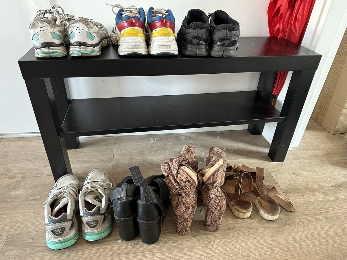 FindomVixy's tweet photo. Buy my dirty old sneakers. 
��100,- pay by tikkie or PayPal ✨ https://t.co/NRW78Yu61V