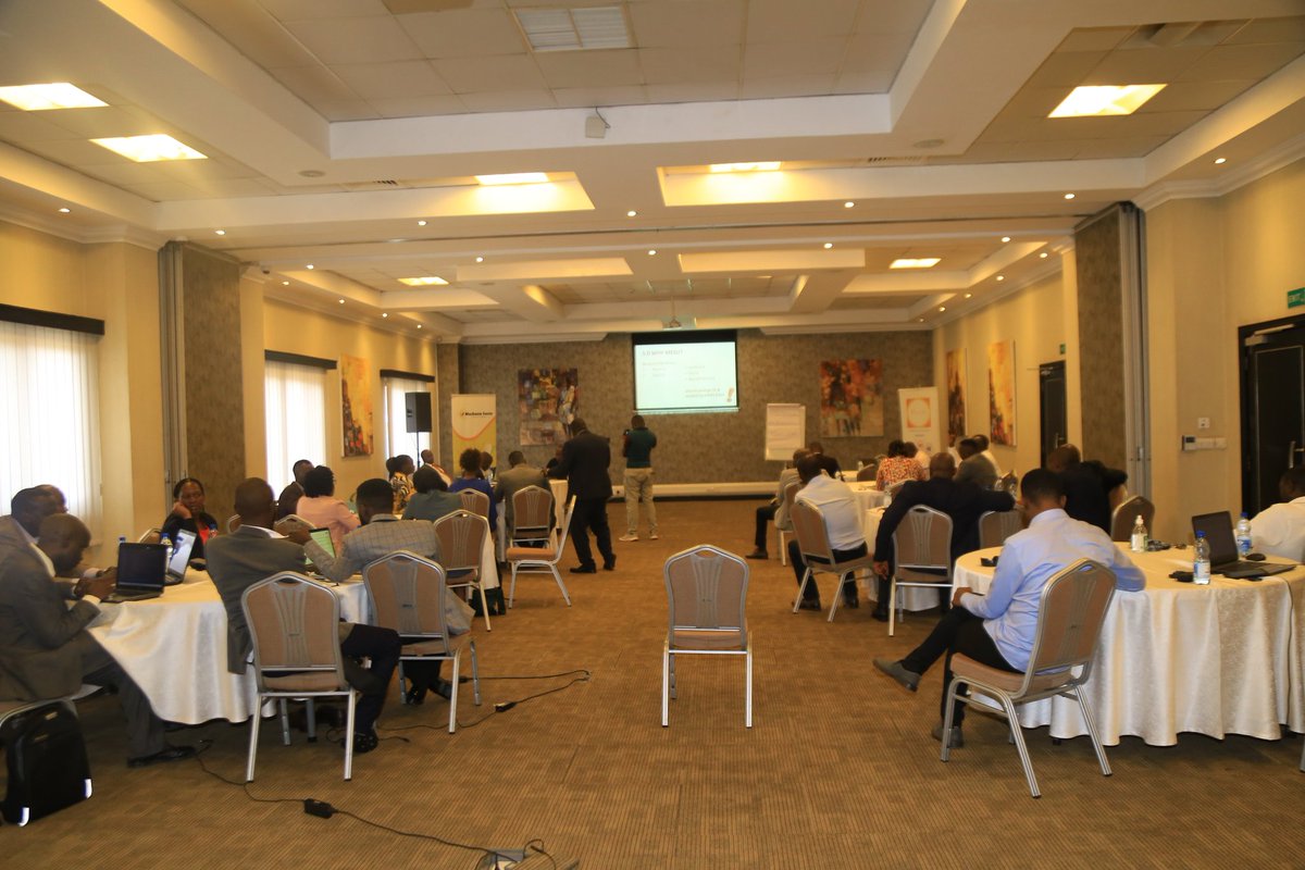 MImedia96's tweet photo. We have you all around. At a conference with Mushana investment club. All we know is we are superb at documenting such arrangements. 
Good evening. https://t.co/w9GE0IaWek