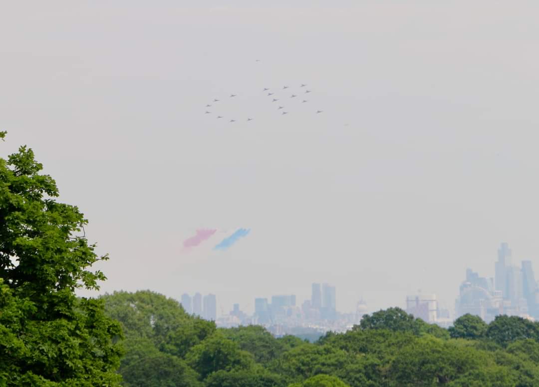 "CR" formation and Red Arrows from Richmond Park.  <a href="/FRPTweets/">Friends of Richmond Park</a>