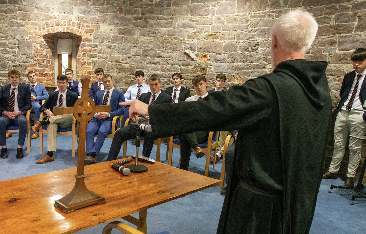 Last evening the Class of 2023 attended their Leavers’ Supper in the monastery refectory at the invitation of Abbot Brendan and the monastic community. Afterwards the class were given a tour of the monastery by Brother Colman and attended the office of Compline in the Abbey…