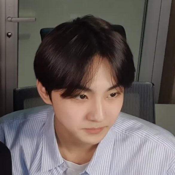 yjwprnts's tweet photo. jungwon's natural cat ears — a thread  ♡ https://t.co/22YCpcEQKx