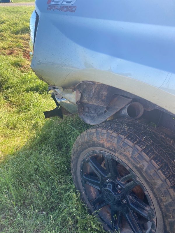SuzieQuackers2's tweet image. Our Tundra was hit by a 50+mph distracted Driver yesterday evening! Pushed into the Median and spun around 180 Deg! I drive Semi for a living and see this #BullCrap every day! Everyone is ok totally avoidable! There are no accidents only mistakes! #HangUpAndDrive #BlessedAgain