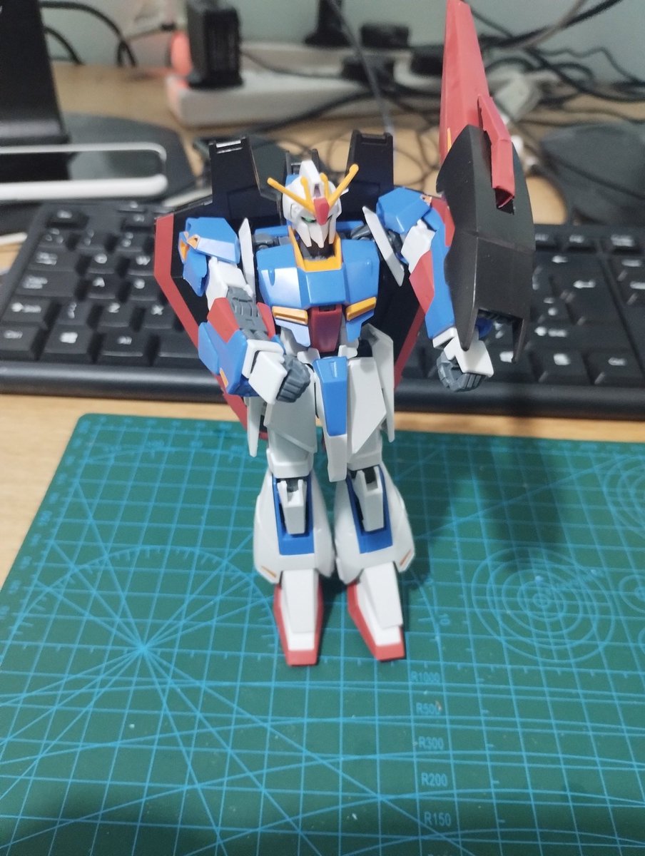 DroneRiff's tweet photo. Finished HG Zeta - complete with huge launcher cannon https://t.co/fiS0mSFkYU