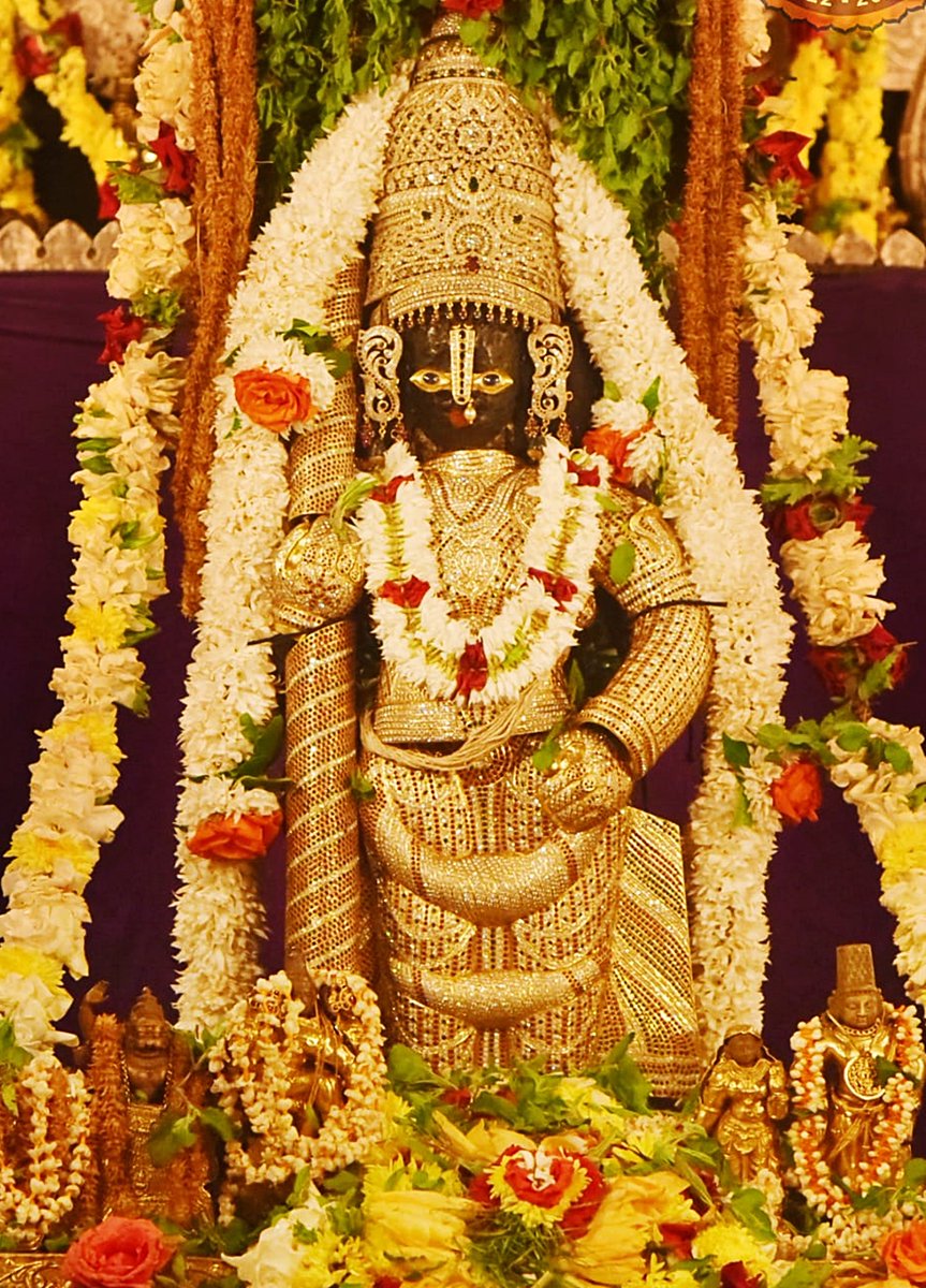 SriKrishnaUdupi's tweet photo. KRISHNAPURA PARYAYA 17 June 2023 
ಉಡುಪಿ ಶ್ರೀ ಕೃಷ್ಣ ದೇವರಿಗೆ ವಜ್ರ ಕವಚ ಅಲಂಕಾರ 
Vajra Kavacha Alankara.
Alankara &amp; Maha Pooja By Shri VidyaSagara Theertha Swamiji, Sri Krishnapura Matha(PARYAYA MATHA).
Follow us @ https://t.co/tz0XLx5mXf
For Online Seva:
https://t.co/x1wq6LiQQR https://t.co/pzg6vdWzx2