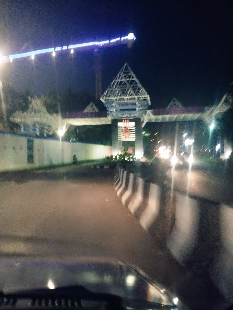 at the Temcy Gate , want to pickup you date 😎🥰