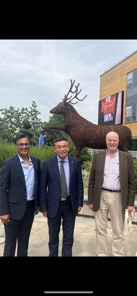 BHAkhtar1's tweet photo. Today I attended a lunch @UniOfSurrey organised by Surrey showcase live themed “back to the future”I met Surrey county council leader @SCCLeader Tim Oliver and vice chancellor of University Professor Max Lu @uniofsurreyVC
#university #surreyshowcase #backtothefuture #delorean https://t.co/DT1v9Uy2or