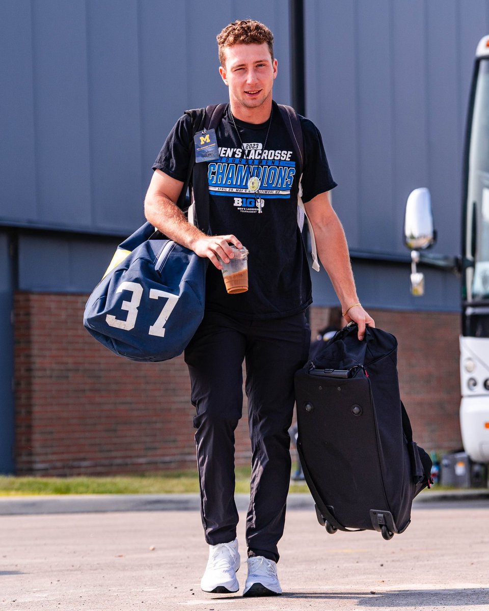 LacrosseNetwork's tweet photo. Nick Rowlett, rookie from @UMichLacrosse, pulled up to Ohio State in his B1G Championship shirt and a scorpion bolo tie…

POWER MOVES ONLY 〽️〽️〽️ https://t.co/gHHH3zOnXs
