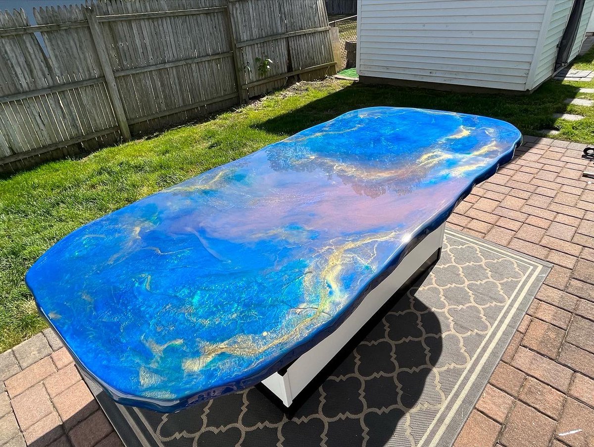 Jessicaaabella's tweet photo. Welp it’s official the person I hired to transport my table through @shiply stole it. 

So any noise you guys can help me make towards Shiply I would endlessly be grateful for 🙏🏻 Thank you 🩷 https://t.co/5utwDSRwWs