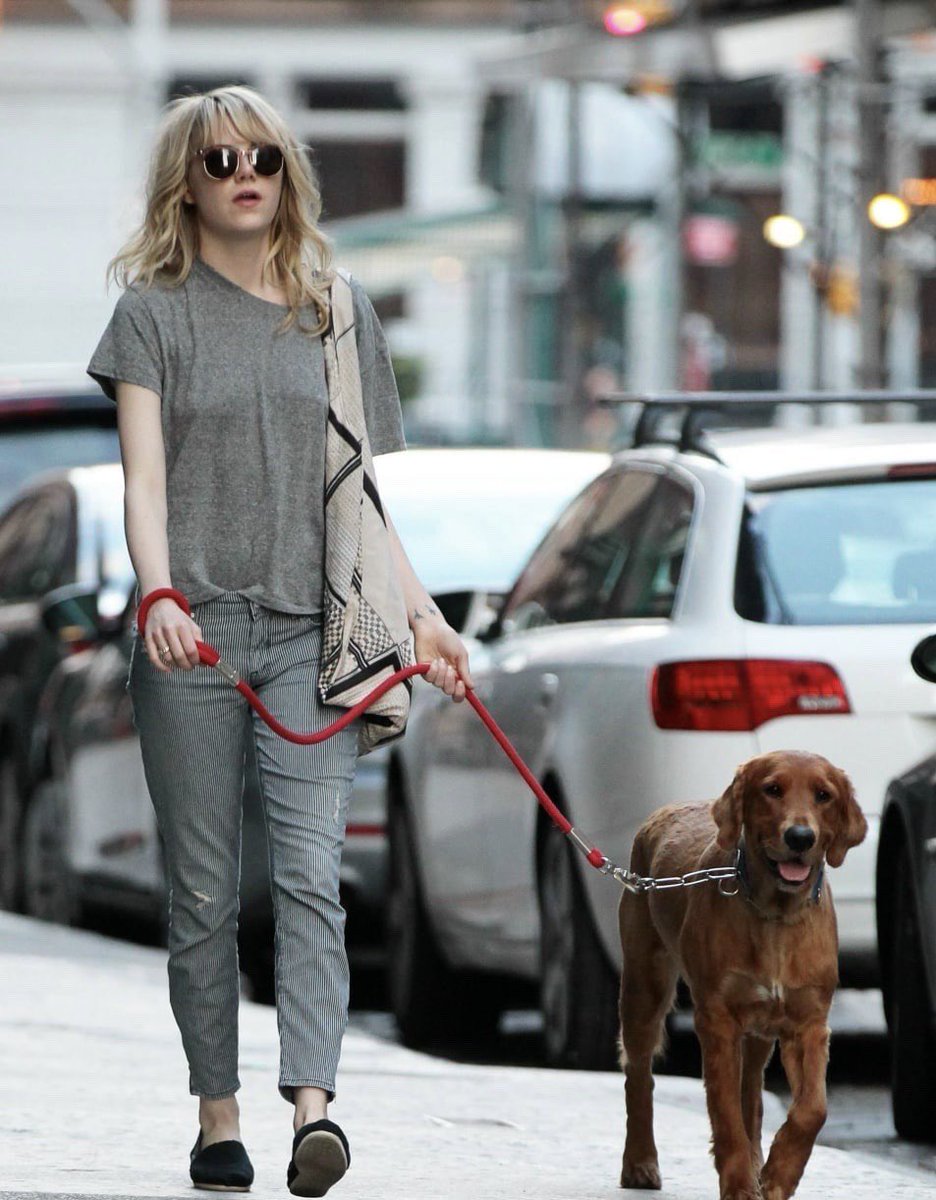 emma stone throwbacks fan account on Twitter "June 15, 2013 Emma with her dog in New York City"